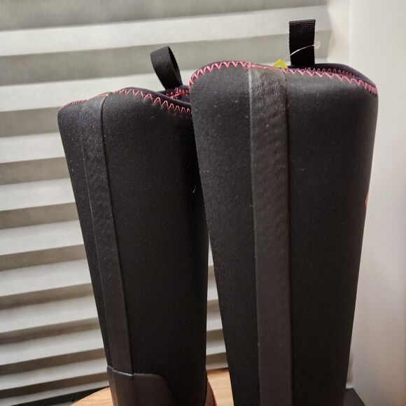 Muck Boot Tall Sporty Boots – Women’s 7 – Multi-Season – Black & Pink - Picture 7 of 14